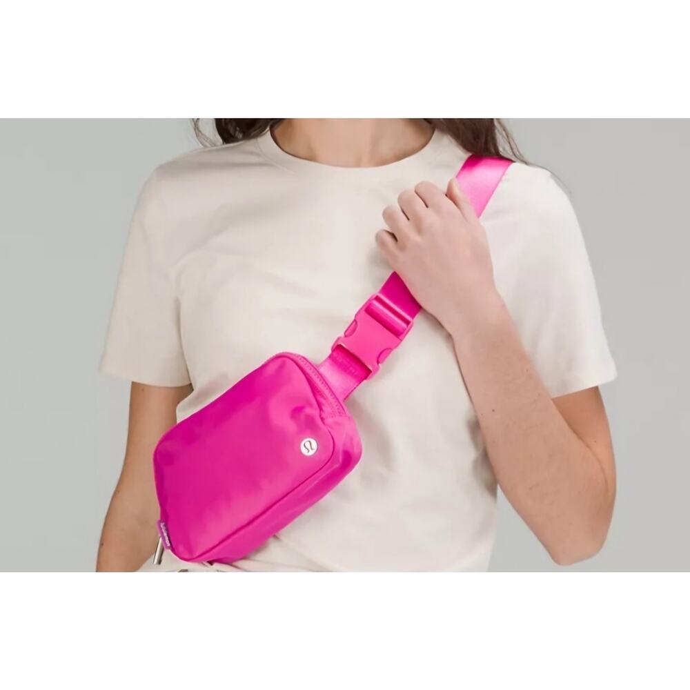 NWT Sonic Pink Lululemon Everywhere Belt Bag 1L Travel